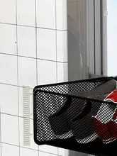 靴を干すのに便利！小型バルコニー用掛けフック【窓枠対応・防盗ネット付き】