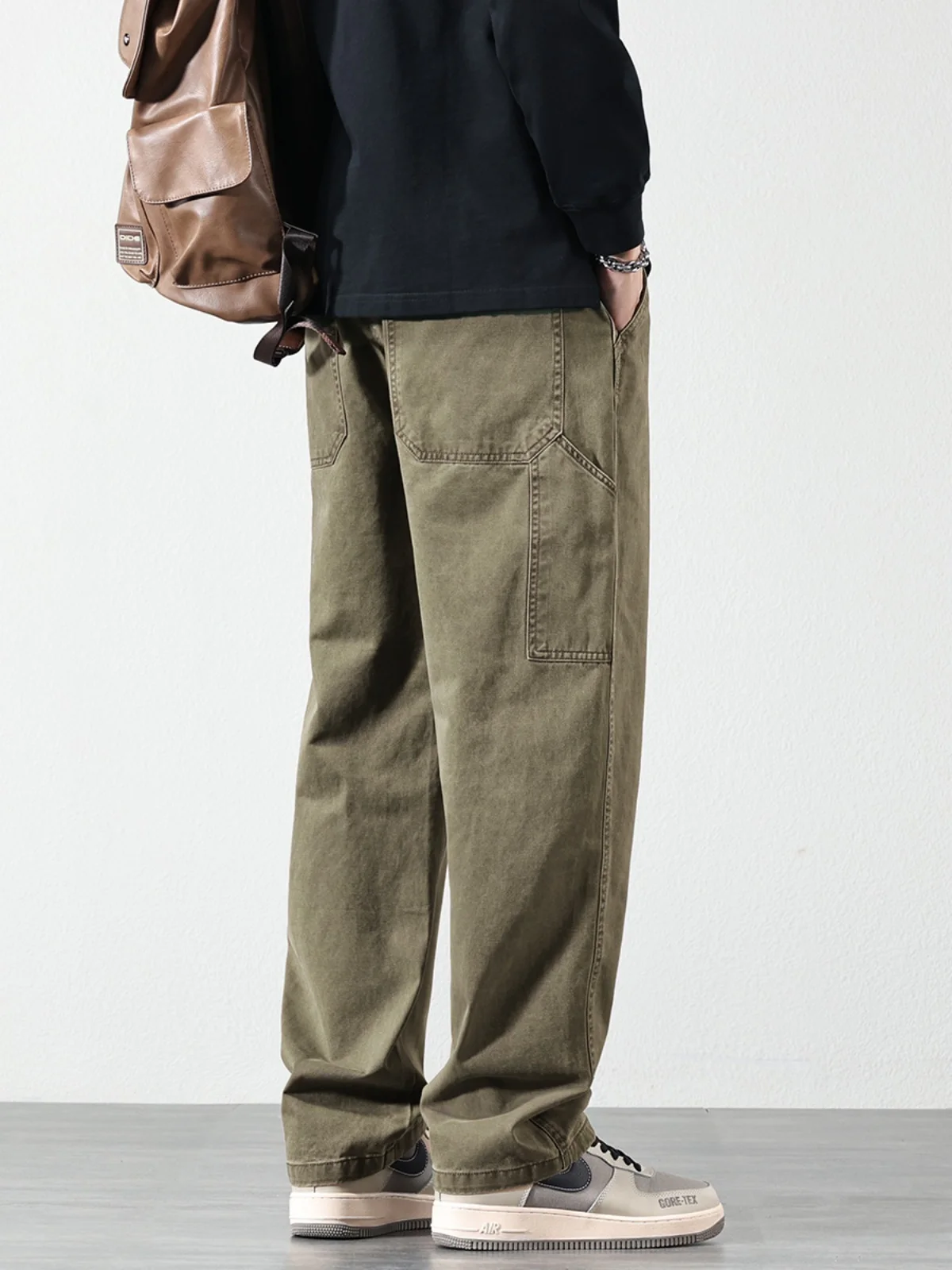 カーゴパンツ メンズ コーデ 完全ガイド｜通勤・日常で失敗しない選び方