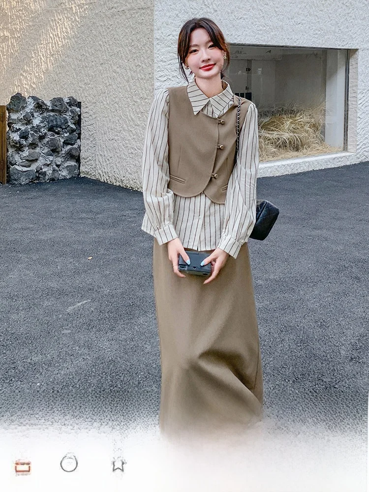 50代の忘年会に着る服はスーツがいいのかカジュアルがいいのか？通勤に最適なシャツベストが解決する
