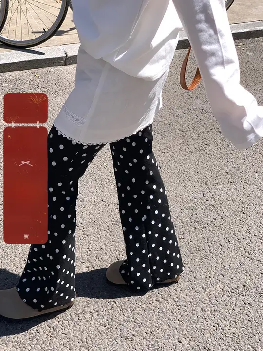 ドット柄のハイウエストパンツ【フレアシルエット・カジュアル・レディース】（セットアップ対応）