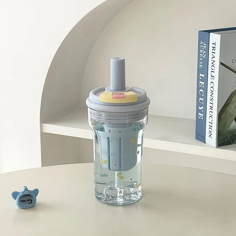 子供用ストロー付き水筒 保温保冷機能を実現する大容量プラスチックカップ