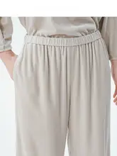 真絲ベルベットの八分丈ストレートパンツ【女性用・スリム・秋用】（セットアップ対応）