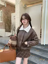 保温性抜群のレザーショートジャケット【羊毛裏地・フード付き】