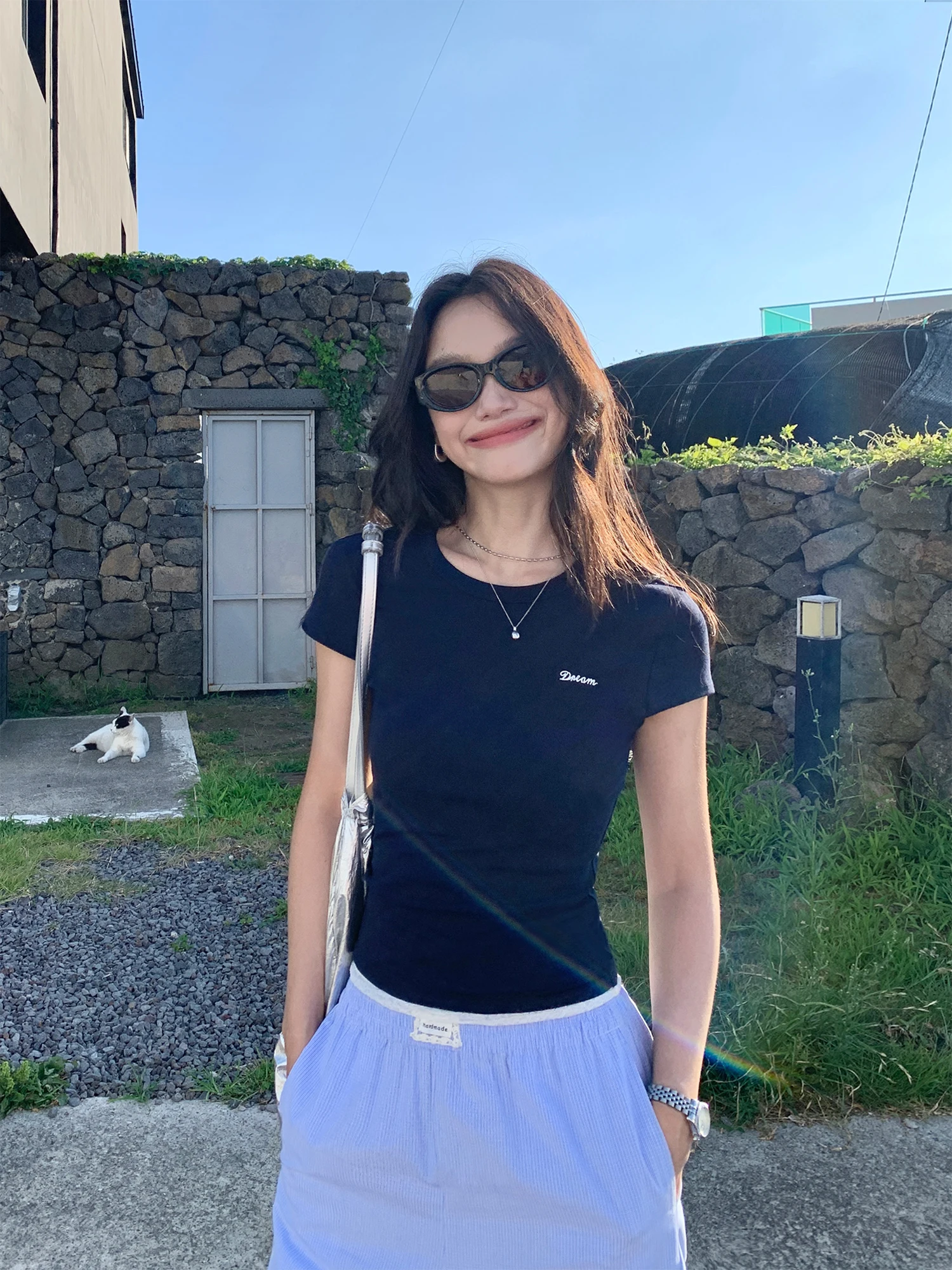 50代ファッションの選び方｜肩付きTシャツで失敗しない着こなしの完全ガイド