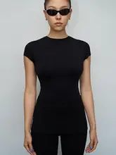 シンプルな二重構造のインナー不要タイトフィット長袖Tシャツ【女性用・ラウンドネック・ウエストシェイ プ】