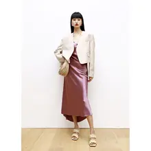 アシンメトリーなデザインのリネン混合素材スーツ風ワイドパンツ（セットアップ対応）
