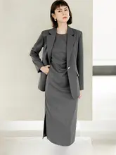 通勤に最適な秋の女性用スーツジャケットとドレスのセットアップ（セットアップ対応）