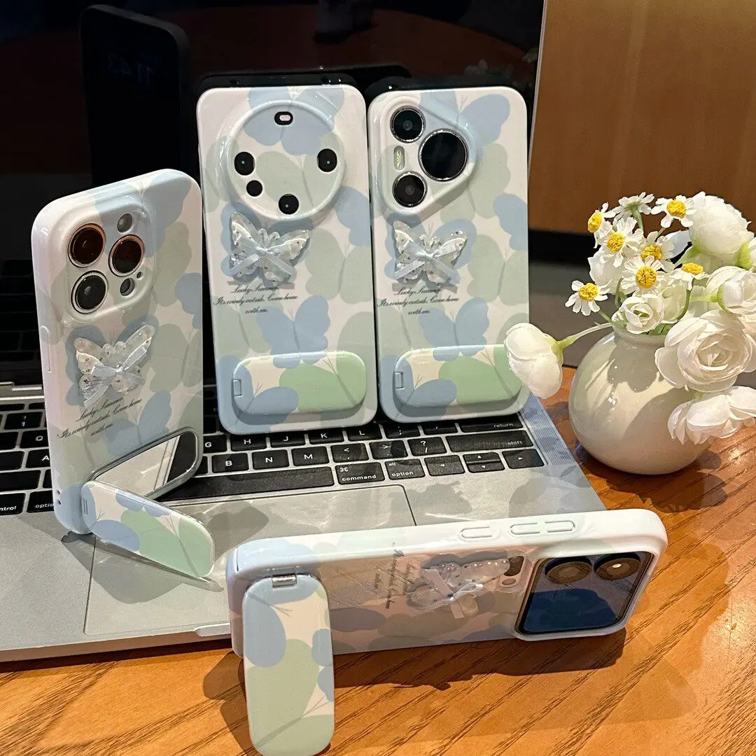 スマホフィルムで見られたくない秘密の美しさは？ブルーグリーンの蝶柄フィルムが解決するリアルな悩み