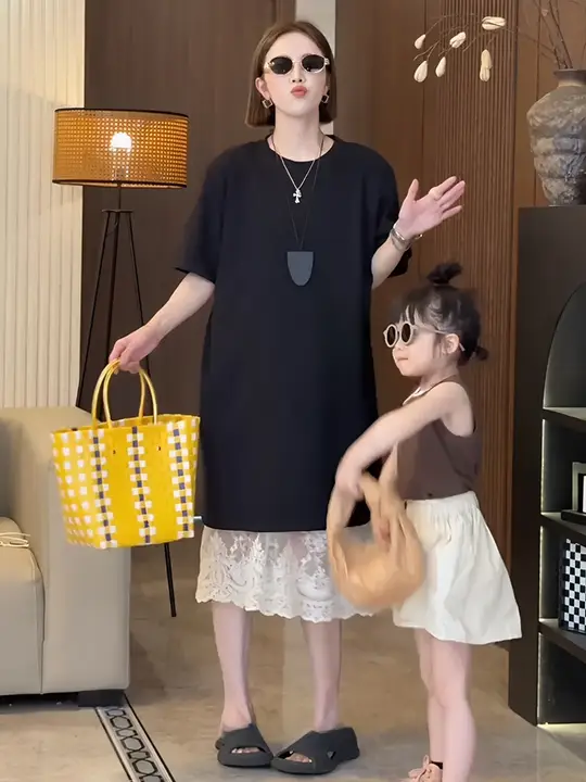 ゆったりとした夏用レーススカート付きTシャツ【中長丈・スタイル・（セットアップ対応）】
