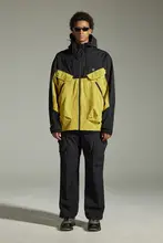 機能性アウトドア防水ジャケット【春用・登山・男性用・マウンテンパーカー】