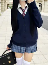 浅灰色のVネック長袖カーディガン【学院風・重ね着対応】