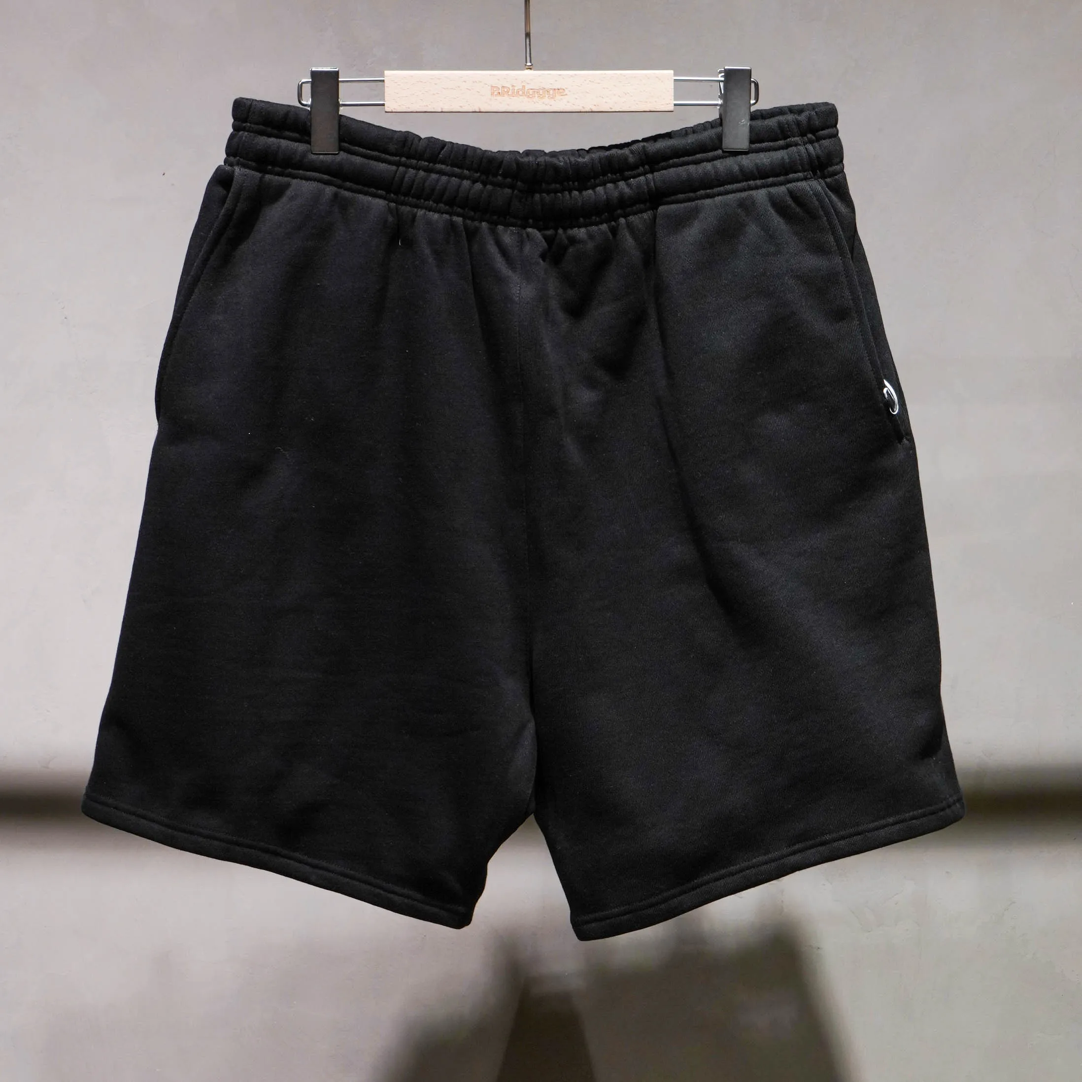 カーゴパンツ メンズ コーデ 完全ガイド｜純綿製ゆったり短パンの実際の使い勝手