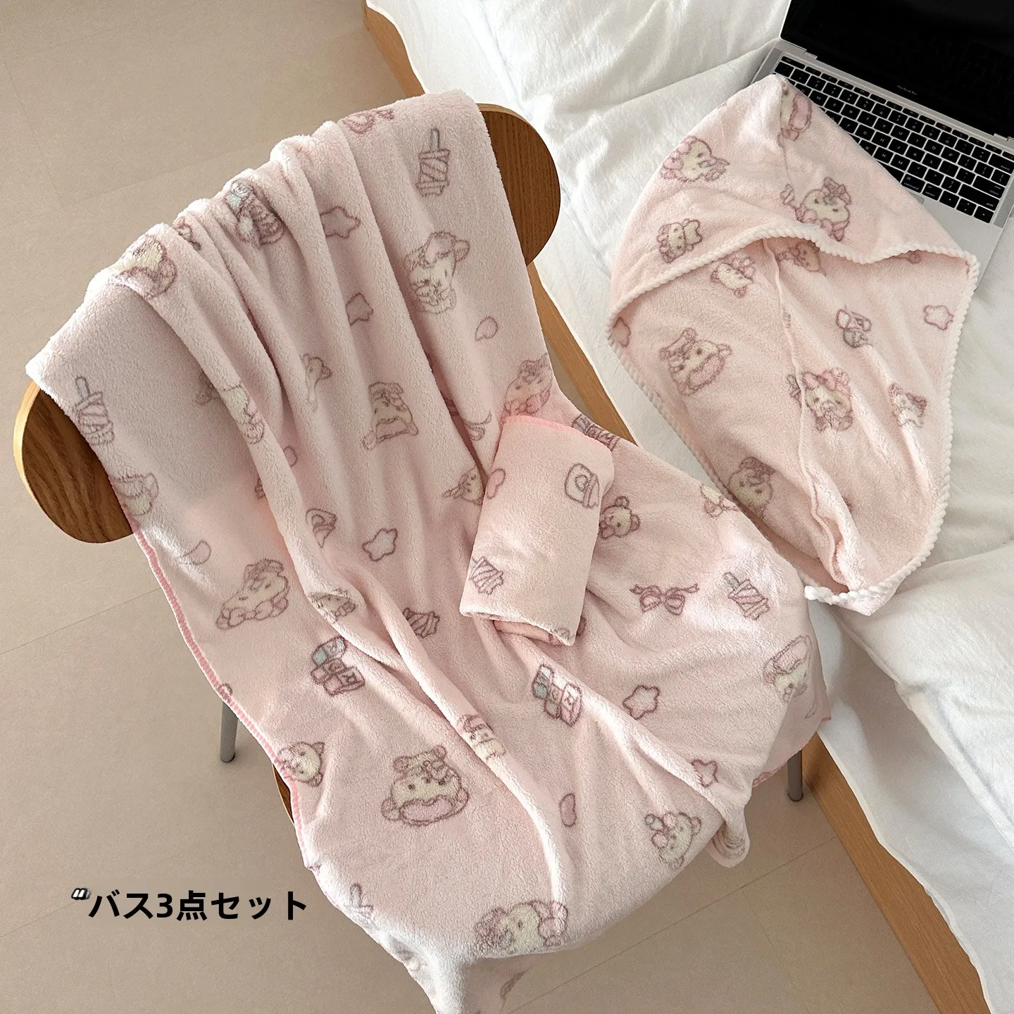 かわいい吸水速乾バスタオル：柔らかい肌触りとカートゥンデザインで快適な入浴体験