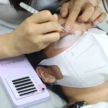 バナナ型フラワーパターンのつけまつげ【茶色・黒・漫画風・三種類】