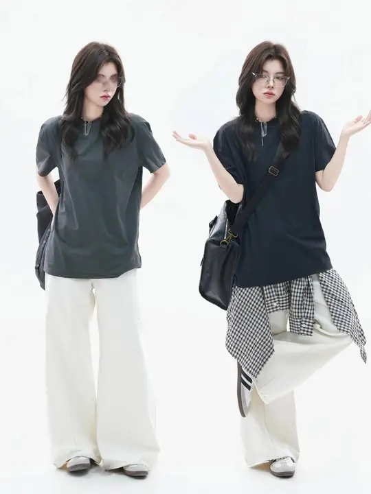 シンプルな無地ラウンドネック半袖Tシャツ【韓国風・ユニセックス・ゆったりフィット】