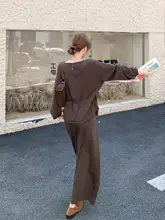コーヒーカラーのレトロ風メラードニットトップス【春秋用・気品溢れる半身スカート・（セットアップ対応）】