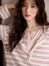 独特なデザインのピンクストライプ長袖Tシャツ【春用・韓国風・小柄向け】