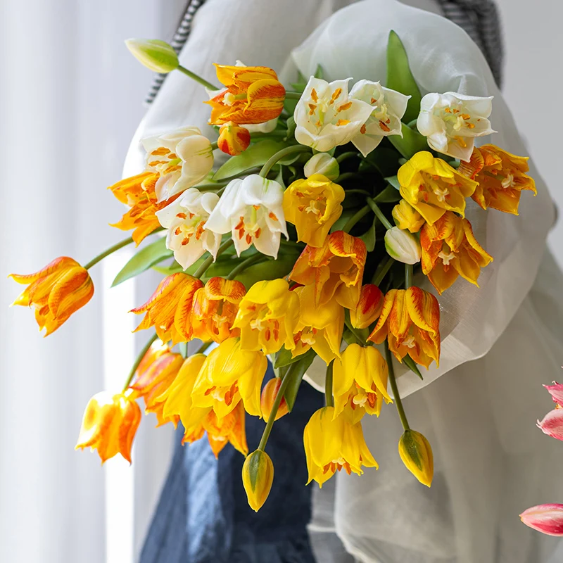 リアルな質感の擬似花で部屋を彩るには？北欧風にぴったりのチューリップの選び方