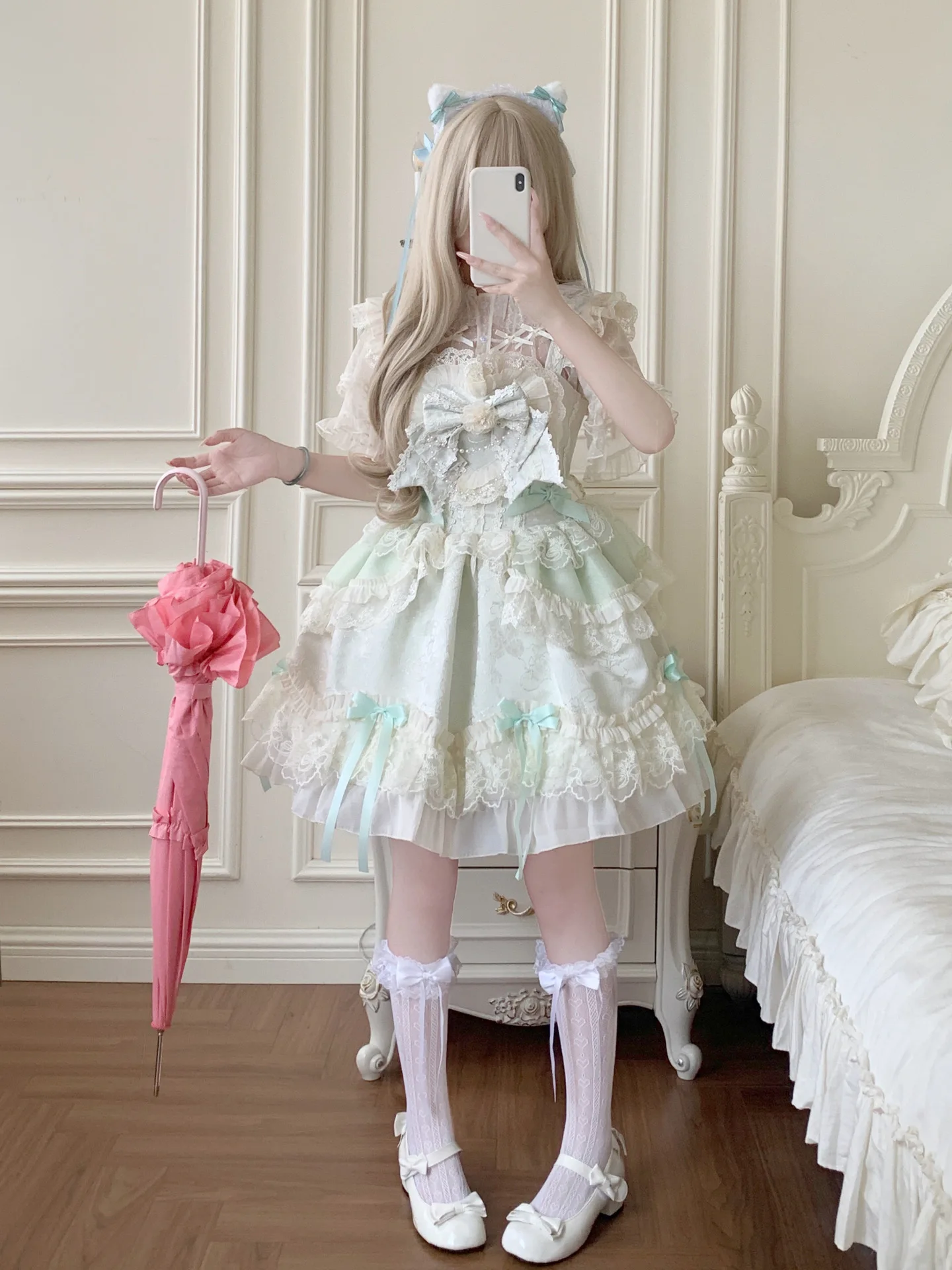 高校生の夏にぴったりな私服は、レースの透け感で決める？