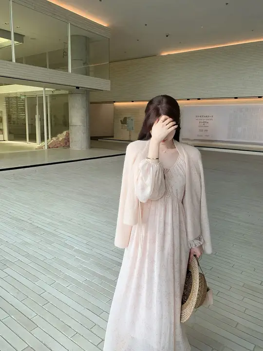 梨花落 フラワープリントワンピース【春用・ミディ丈・女性用】