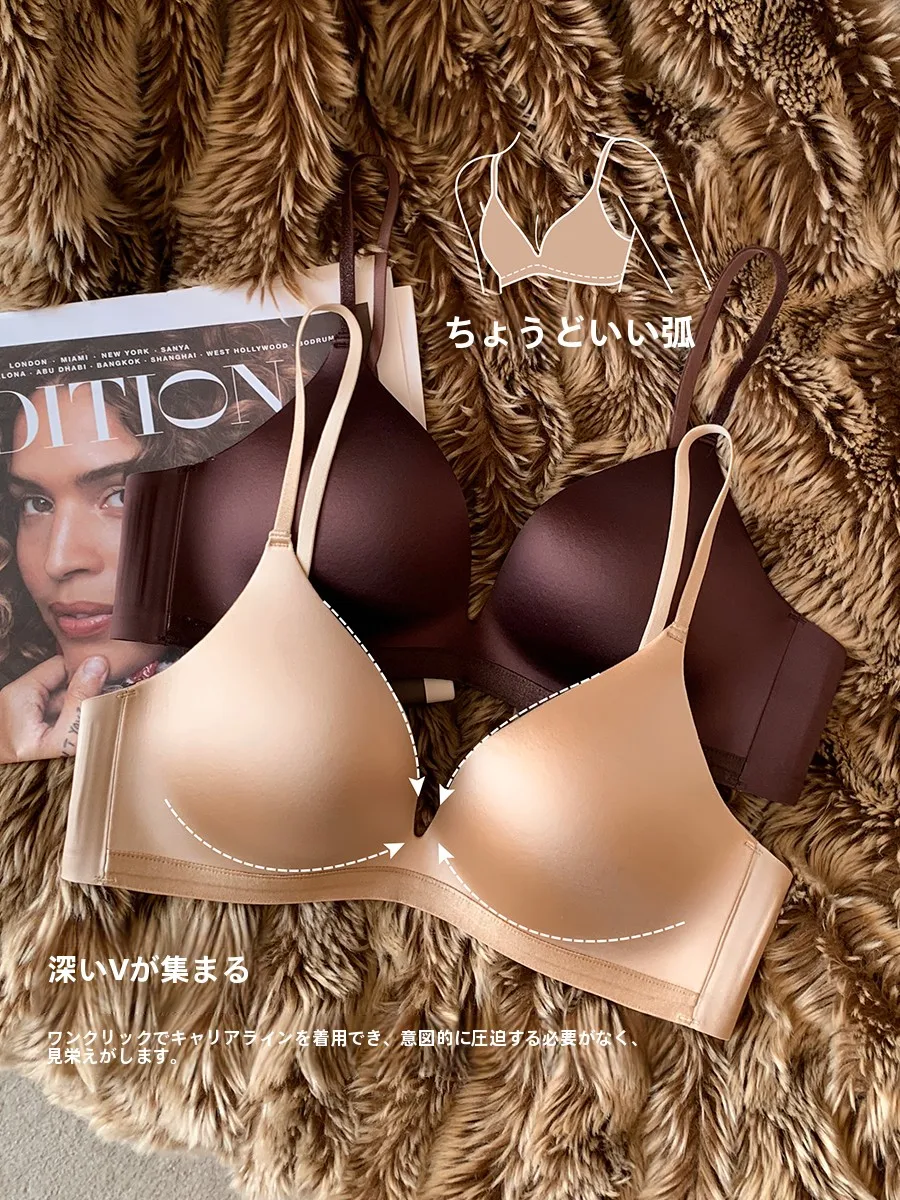 深V三角カップブラジャー：胸の位置が低い原因を解決する無痕ソフトサポートモデル