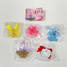 アクリル製パンツ型キーホルダー【トライアングル傘デザイン】