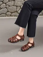 真皮製ローマ風女性用サンダル【手編み・穴あきデザイン・極上の柔らかさ・低ヒール】