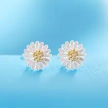 純銀製 小雛菊デザインピアス【シンプル・フラワー】