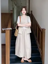 独特で美しい夏用レディースコーディネート【シンプルなベスト・白Tシャツ・ワイドパンツ】（セットアップ対応）
