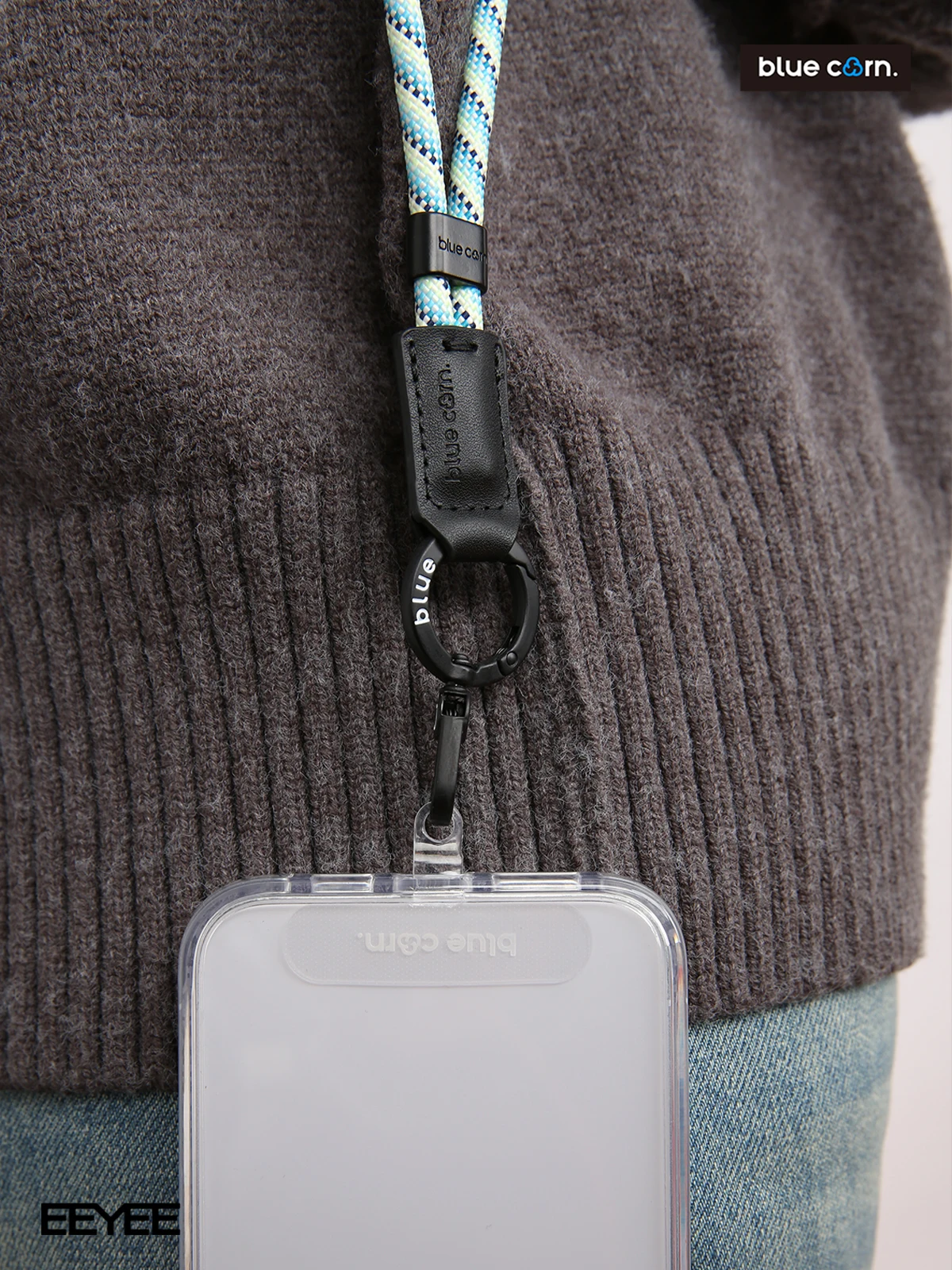 スマホリングは本当に必要なのか？隠れながらも安心できる「見えない」ストラップが解決する理由