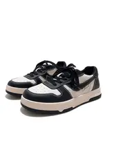 高反発ソールの本革スニーカー【厚底・レースアップ・カジュアルスタイル・女性用】