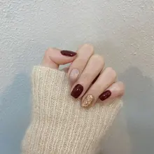 華やかなダイヤモンドデザインのフレンチネイル【ショートサイズ・美しい仕上がり・ブライダル用】