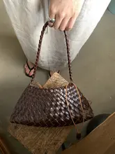 ハンドメイドの編み込みショルダーバッグ【フレンチリゾートスタイル・片側用】
