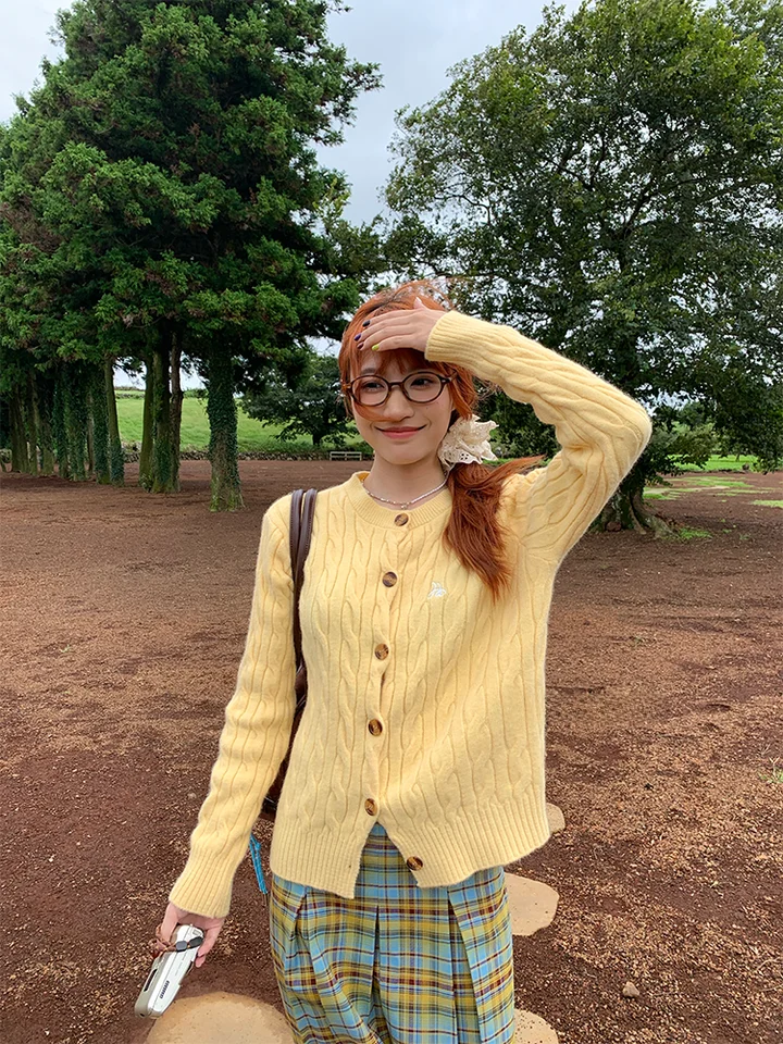 学院風の白鹅绒ニットカーディガン【丸首・トレンド・リブ編み】