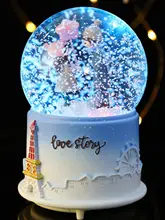ロマンティックな回転式音楽ボックス【雪の結晶模様・ギフト用・カップル向け・LEDライト内蔵】