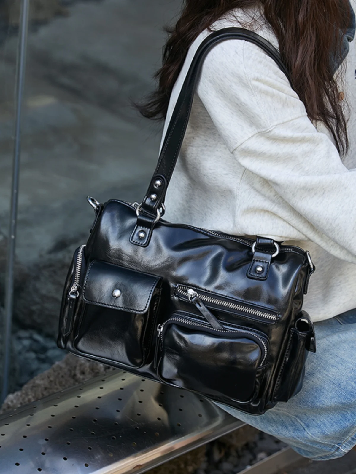 黒バッグのコーデで失敗しない方法は？