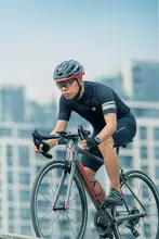 サイクリングウェアセット 男女用 半袖 ショートパンツ マウンテンロード 自転車 ウェア 夏向け