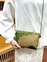 新中式デザインの香云纱ラ zipスマホポーチ【旗袍スタイル・高級感・レトロ調・ハンドストラップ付き・斜め掛け】