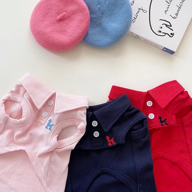 刺繍入りカーディガン風ペット服：夏用薄手タイプのデザインとサイズ選びの実際