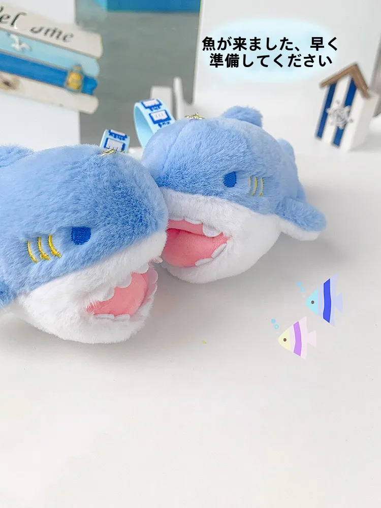 Happy Holidays にぴったりなギフトは、サメのぬいぐるみから始まる？