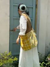 夏にぴったり！花柄とチェック柄のカジュアルクロスボディバッグ【薄型・した田園スタイル】