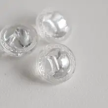 ドイツ製ビンテージスタイルの円形透明クリスタルガラスボタン【花模様・極小サイズ】