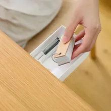 デスク下に貼り付けられる引き出し式ペン立て【隠し収納・文房具用】