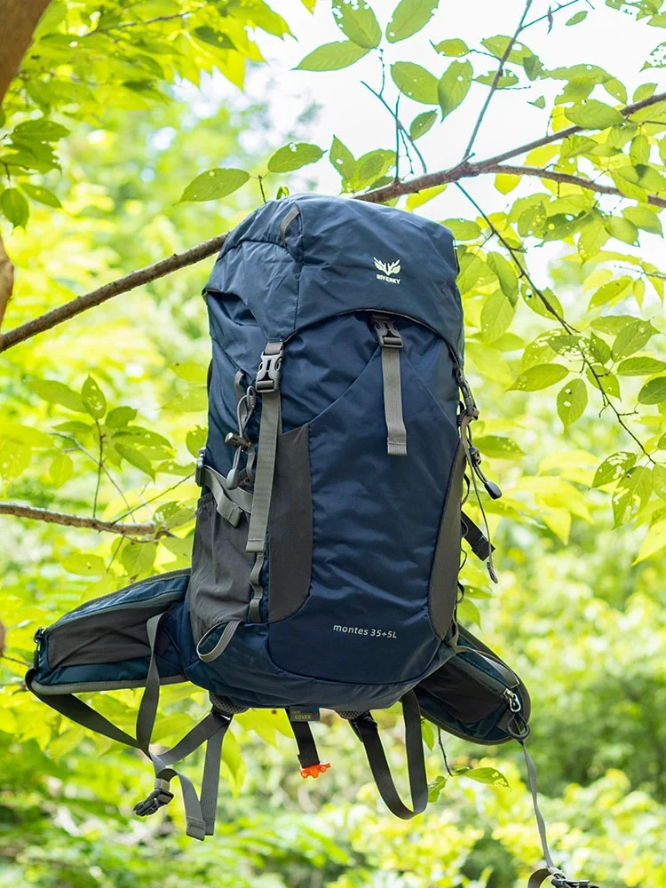 軽量で快適な女性用登山リュックサック【防水・大型・ハイキング対応】 フル活用した節約生活でおすすめ
