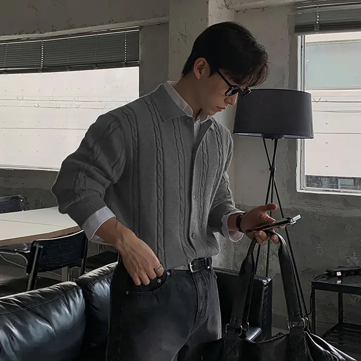 麻のツイストデザインの韓国風翻し襟ニットカーディガン【秋冬用・レトロシンプル】