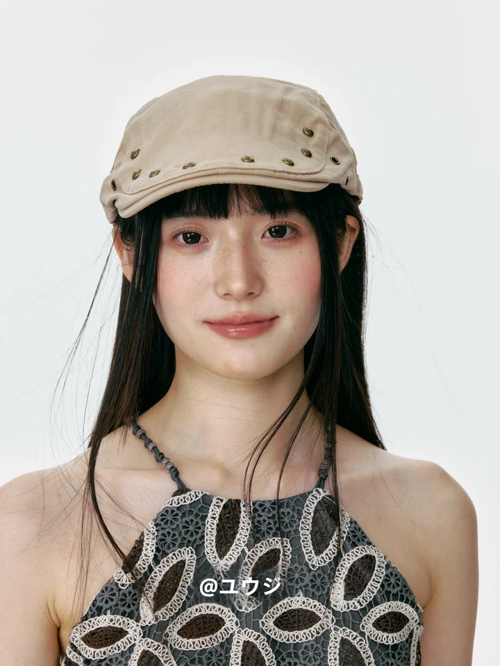 トレンドスタッズ付きキャスケット【ヴィンテージ風・女性用・ショートブリム】