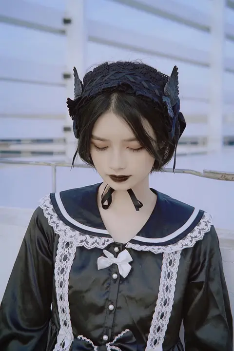 カチューシャ レース 黒羽根 ゴシック ブラック ハロウィン 甘ロリ ヘアアクセサリー