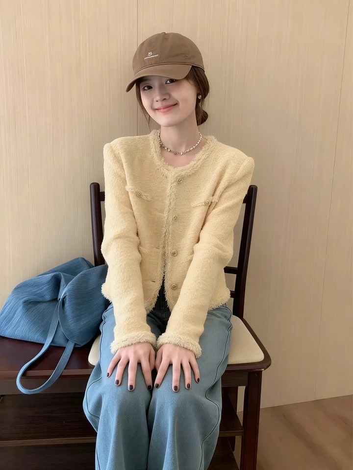 可愛らしいイエローのツイード風ジャケット【春秋用・独特なデザイン・正肩】
