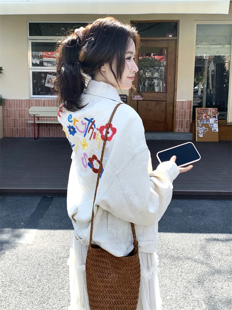 刺繍入りデニムジャケットは、本当に日常に溶け込むのか？