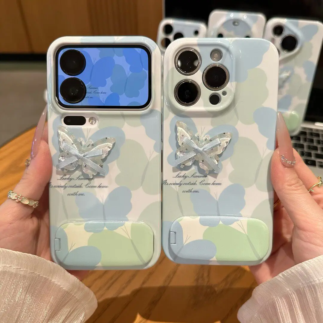 スマホフィルムで見られたくない秘密の美しさは？ブルーグリーンの蝶柄フィルムが解決するリアルな悩み